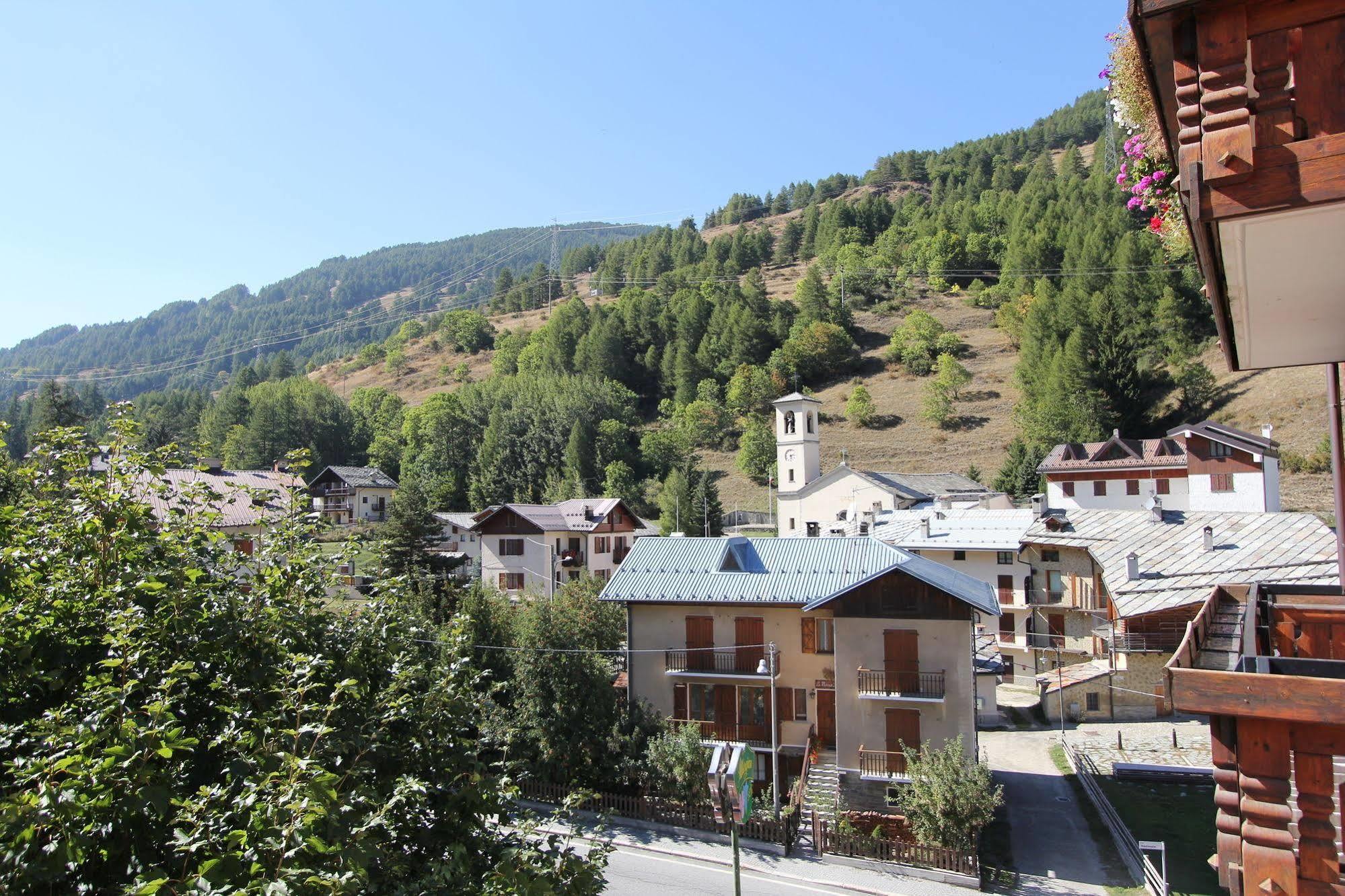 Residence Albergian Pragelato Exteriér fotografie